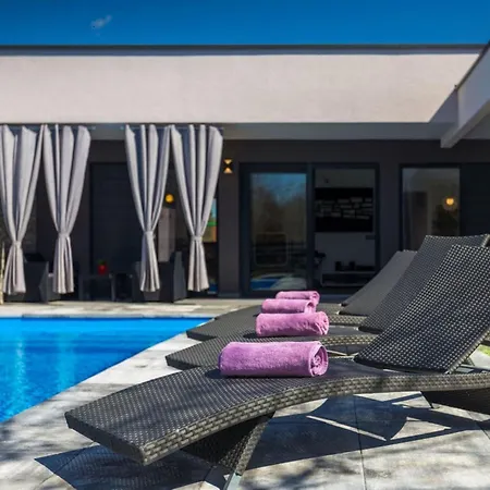 Sorella By Interhome Butkovići